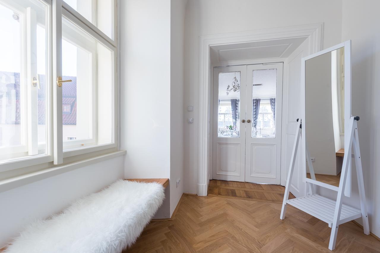 Kafka With Bridge View Apartment Prague